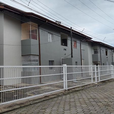 Apartamento Ubatuba - Praia Grande - 220M Da Praia Eksteriør bilde